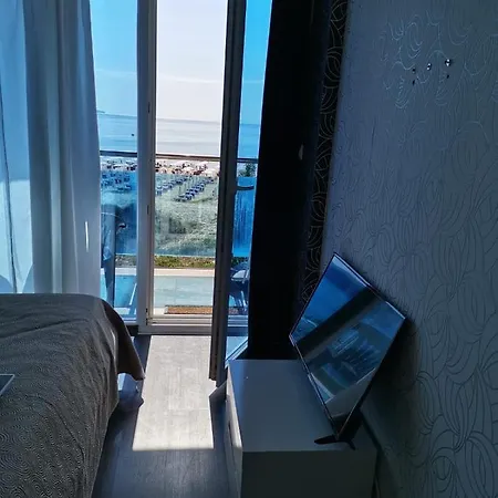 Albena 2 Apartament Słoneczny Brzeg